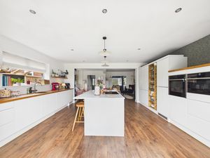Kitchen- click for photo gallery